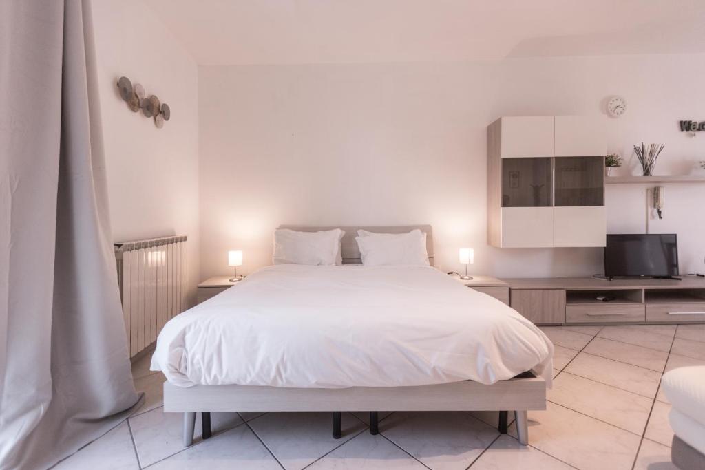 Cozy Sorrento Studio room 5